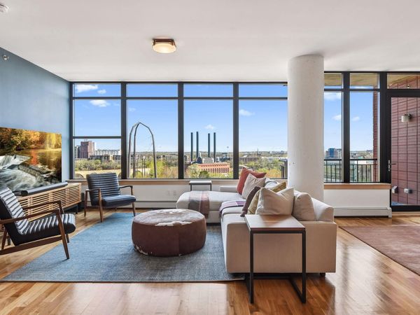 215 10th Avenue S, Unit 708, Minneapolis, MN 55415