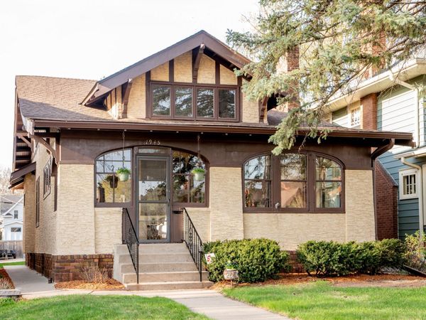 1945 Portland Avenue , Saint Paul, MN 55104