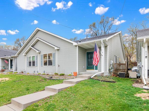 215 9th Avenue N, South Saint Paul, MN 55075