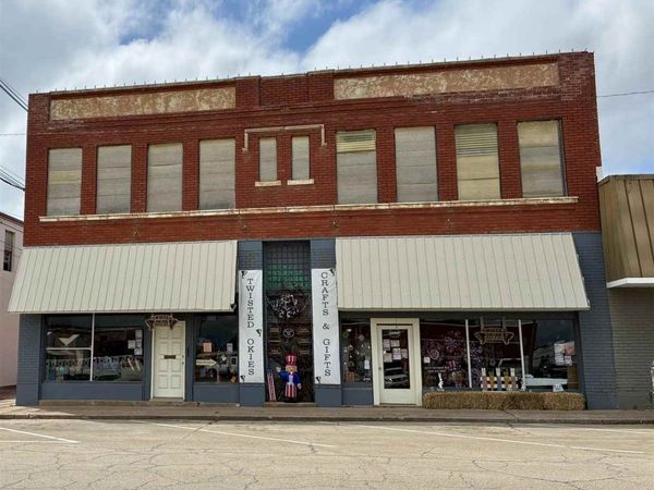 215 N Cleveland Avenue, Cushing, OK 00000