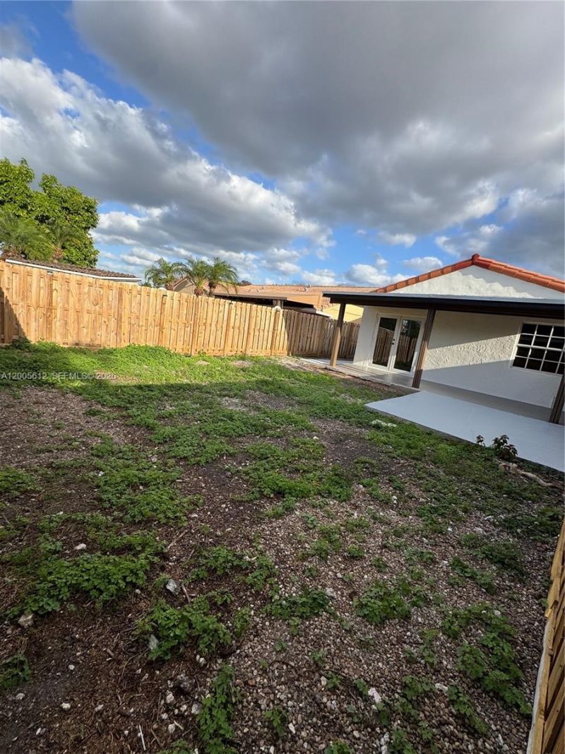 9855 SW 1st Ter , Miami, FL 33174 Photo