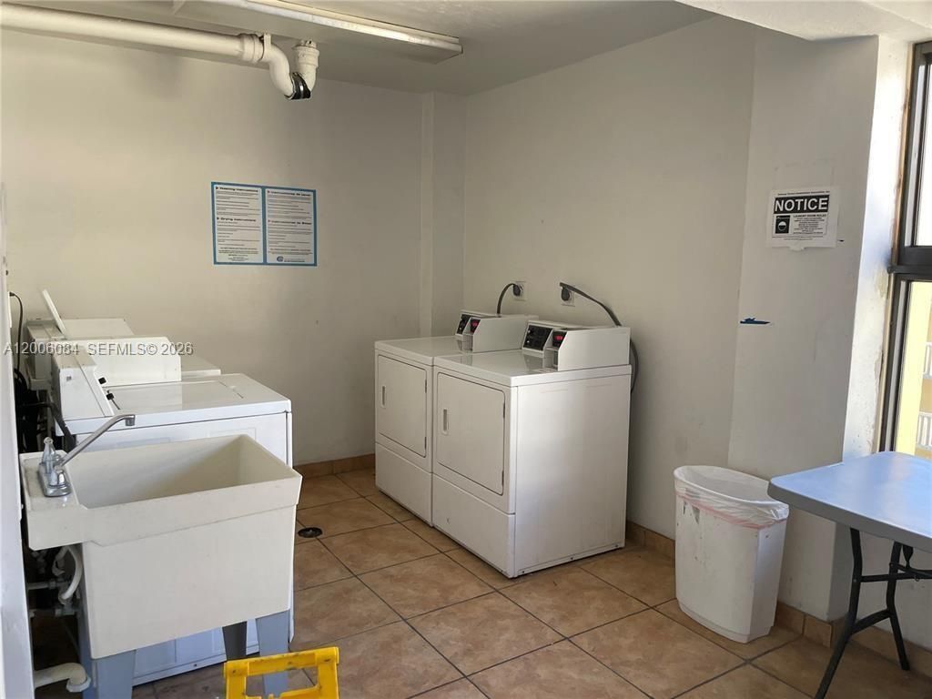 15600 NW 7th Ave , Unit 709, Miami, FL 33169 Photo