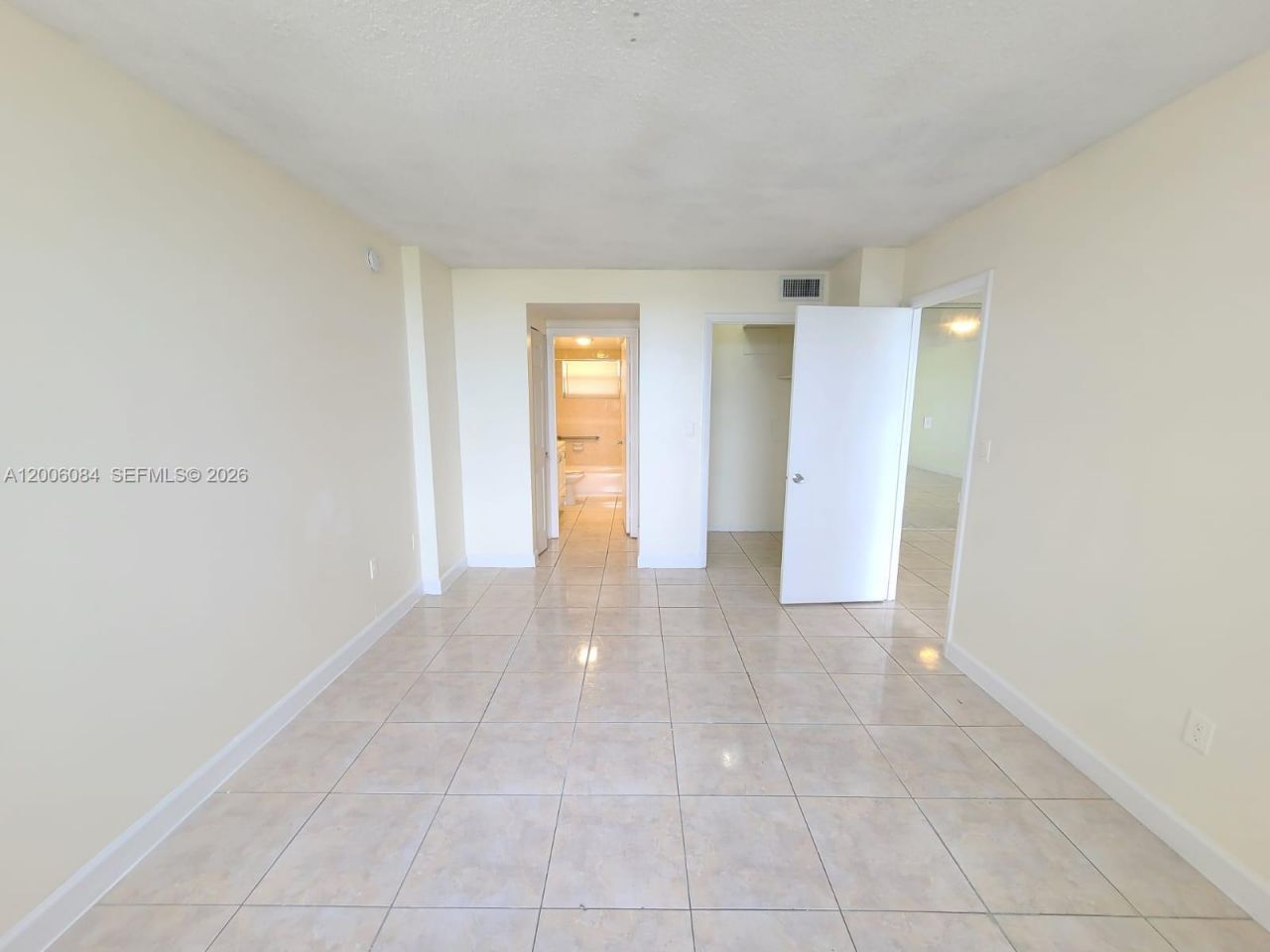 15600 NW 7th Ave , Unit 709, Miami, FL 33169 Photo