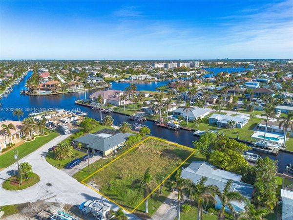 5219 SKYLART CT , Cape Coral, FL 33904