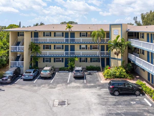 1400 NE 57th Ct , Unit 102, Fort Lauderdale, FL 33334