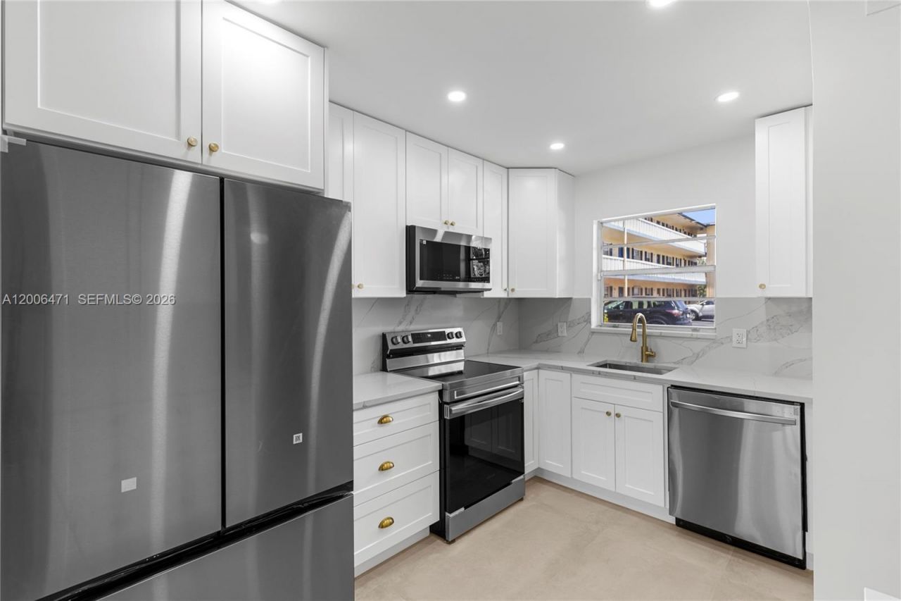 1400 NE 57th Ct , Unit 102, Fort Lauderdale, FL 33334 Photo