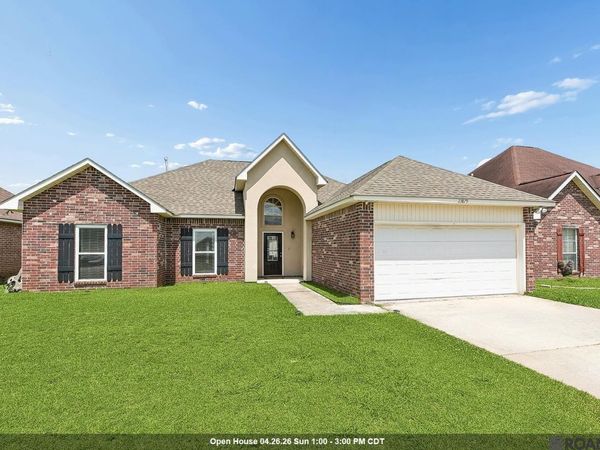 23879 Southpoint Dr, Denham Springs, LA 70726