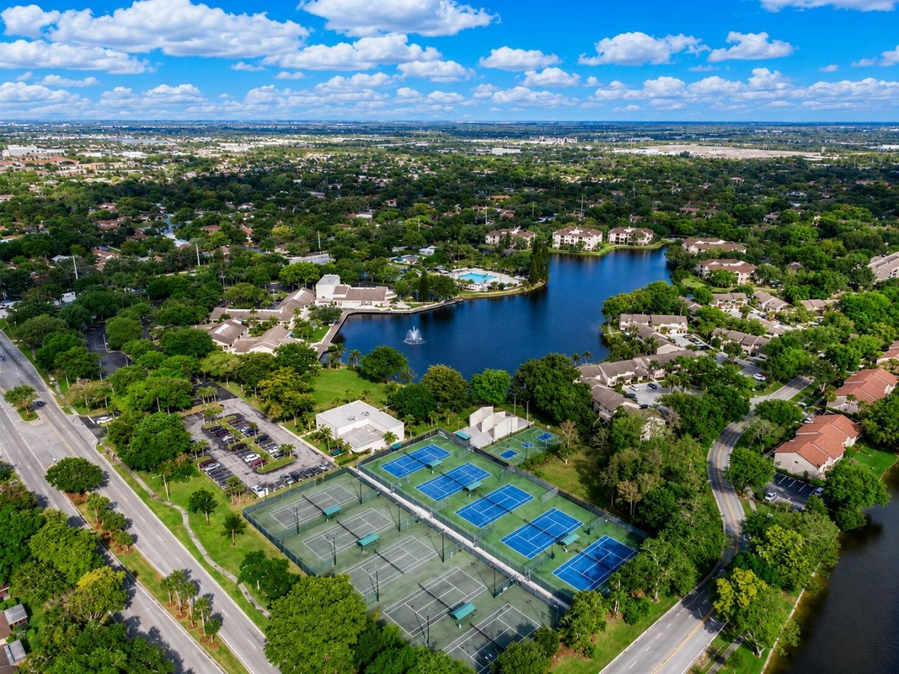 2541 N Carambola Circle, Unit 1832, Coconut Creek, FL 33066 Photo