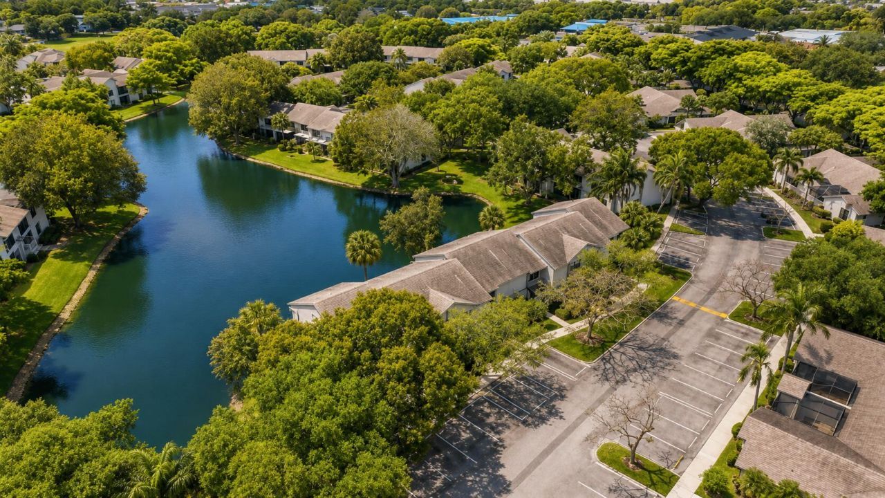 2541 N Carambola Circle, Unit 1832, Coconut Creek, FL 33066 Photo