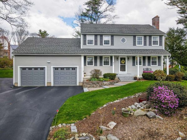 31 Hyacinth Drive, Nashua, NH 03062