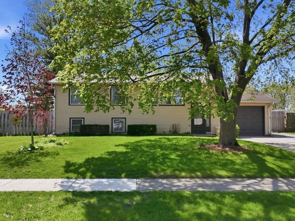 1412 Berwick Lane, New Haven, IN 46774