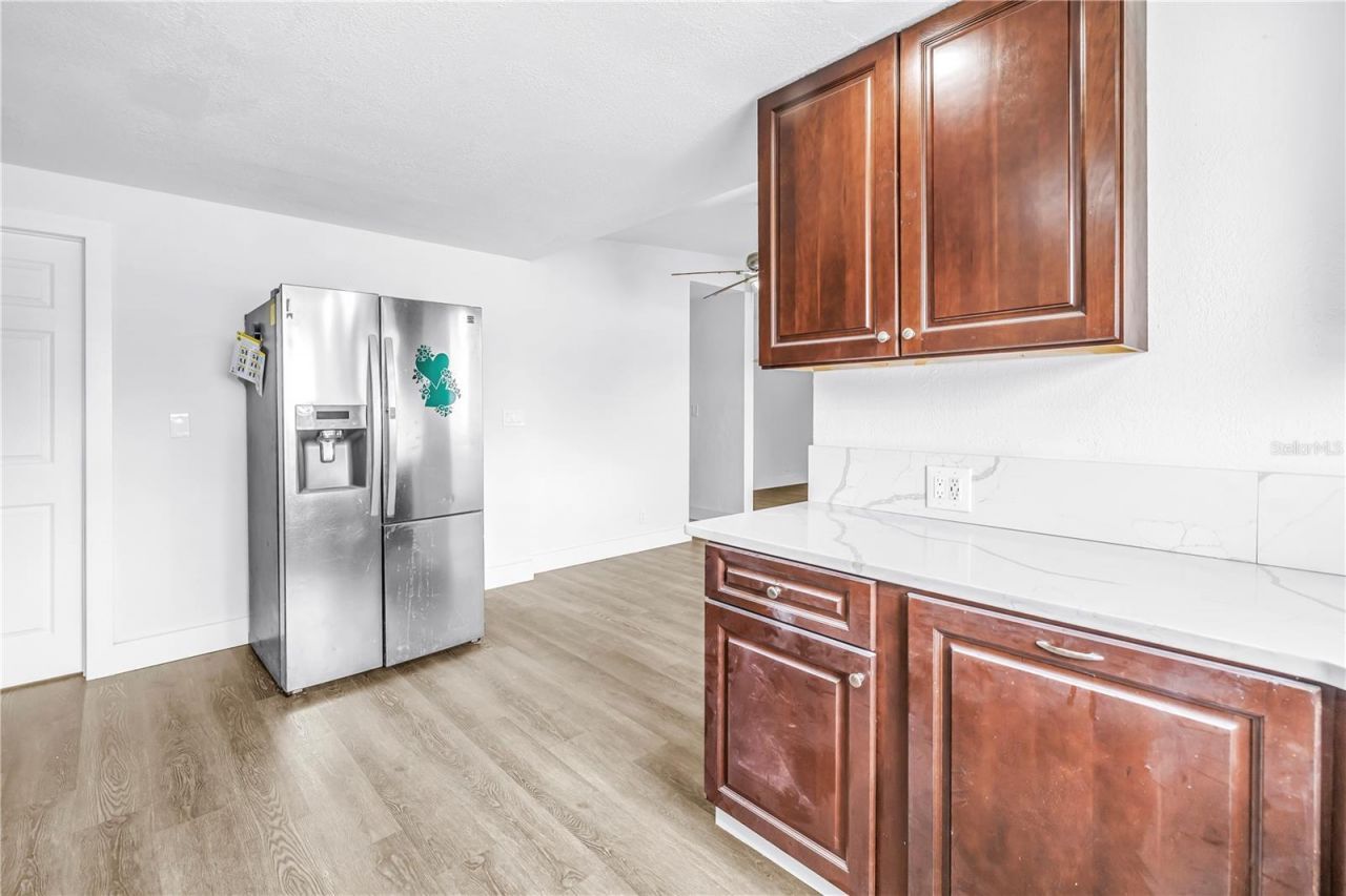 110 NE Monroe Circle N, Saint Petersburg, FL 33702 Photo
