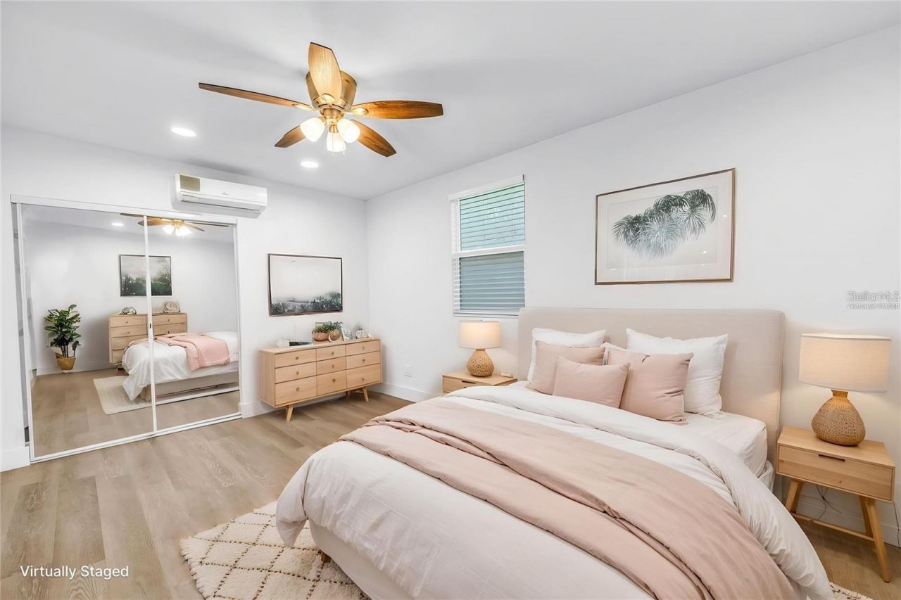 110 NE Monroe Circle N, Saint Petersburg, FL 33702 Photo