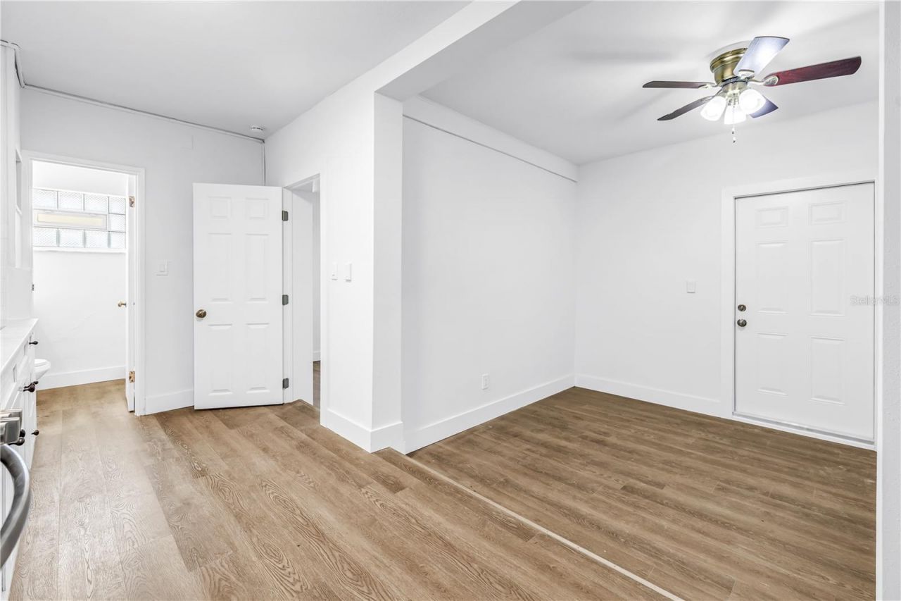 110 NE Monroe Circle N, Saint Petersburg, FL 33702 Photo