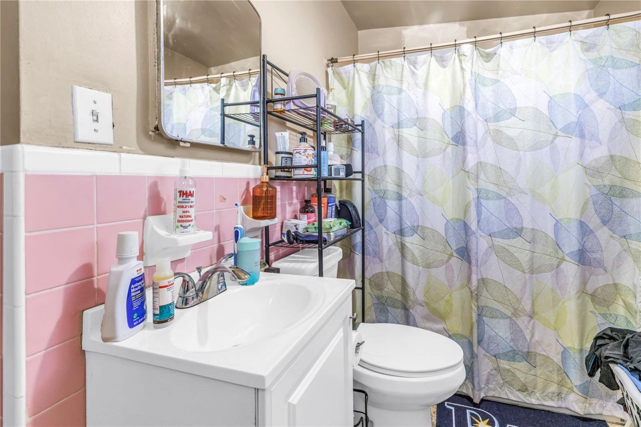 110 NE Monroe Circle N, Saint Petersburg, FL 33702 Photo