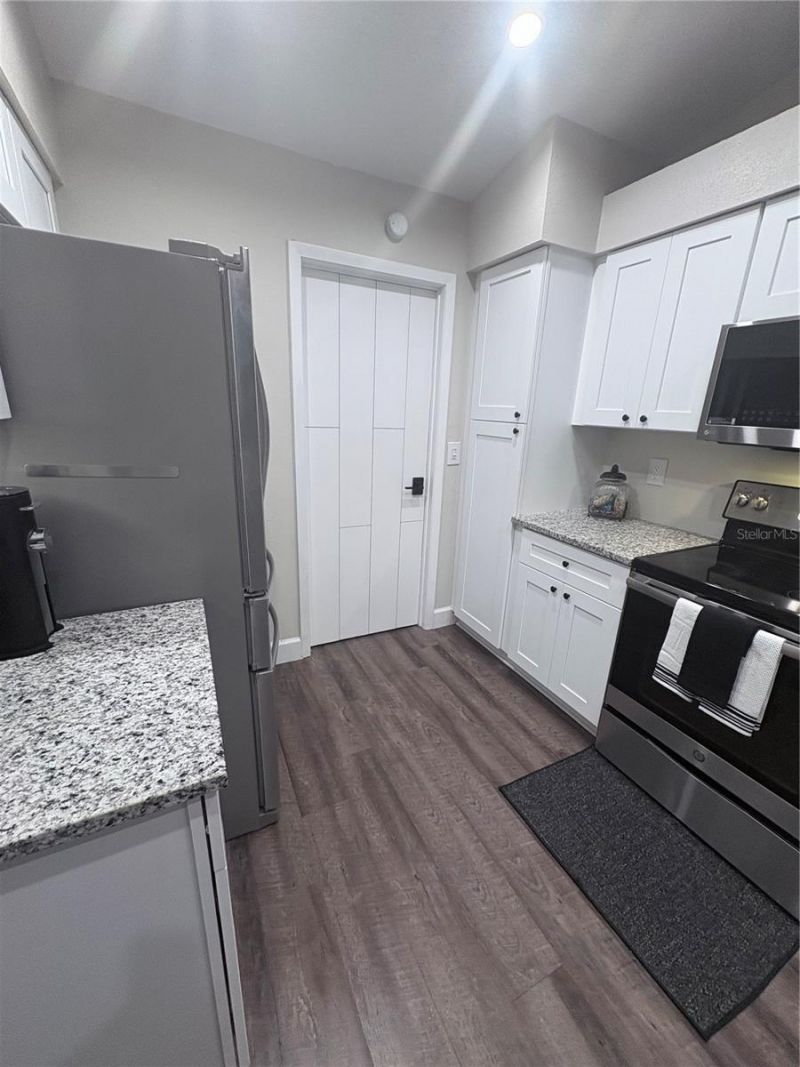 6104 26th Avenue E, Bradenton, FL 34208 Photo