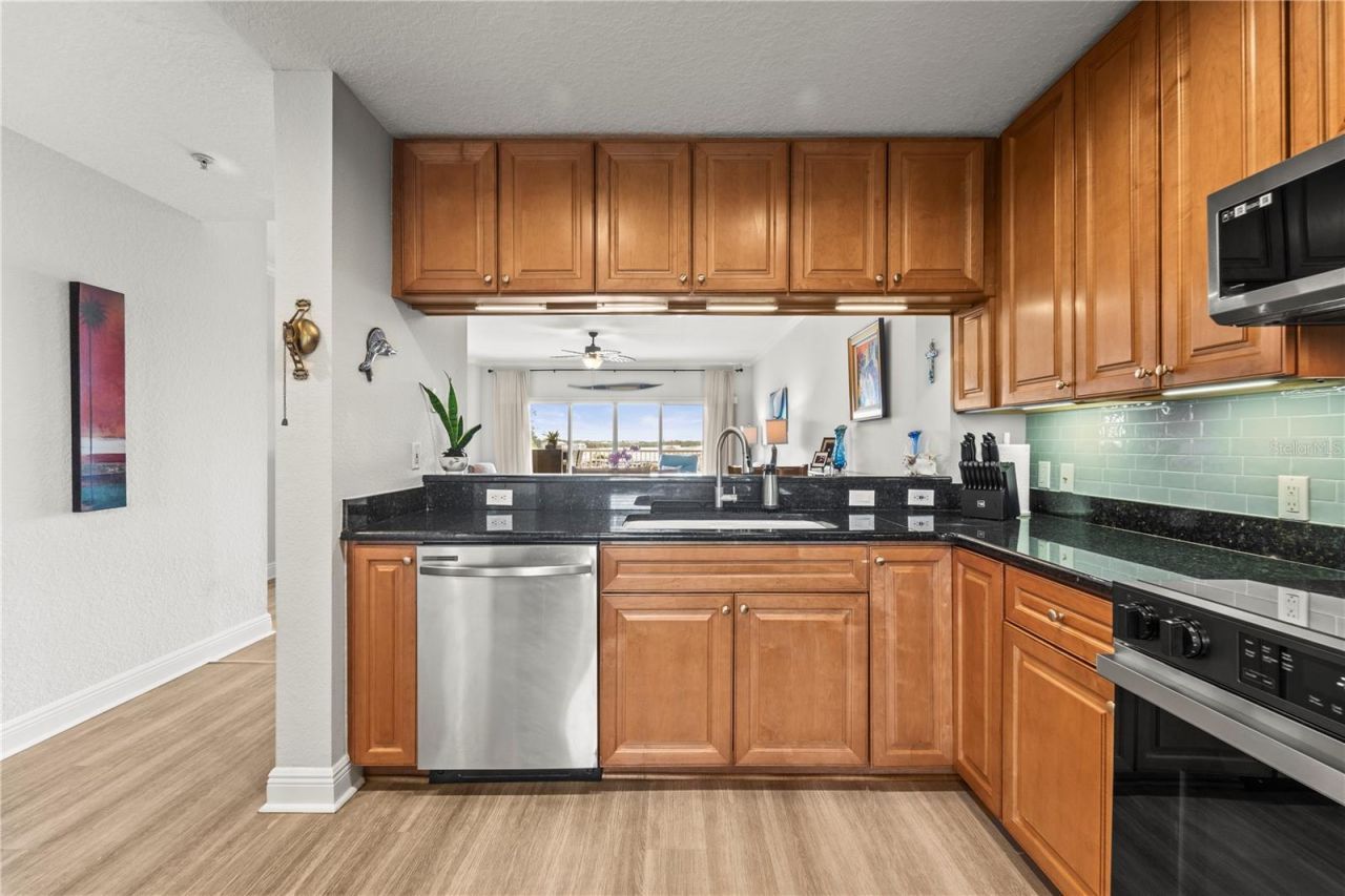 425 150th Avenue, Unit 2303, Madeira Beach, FL 33708 Photo