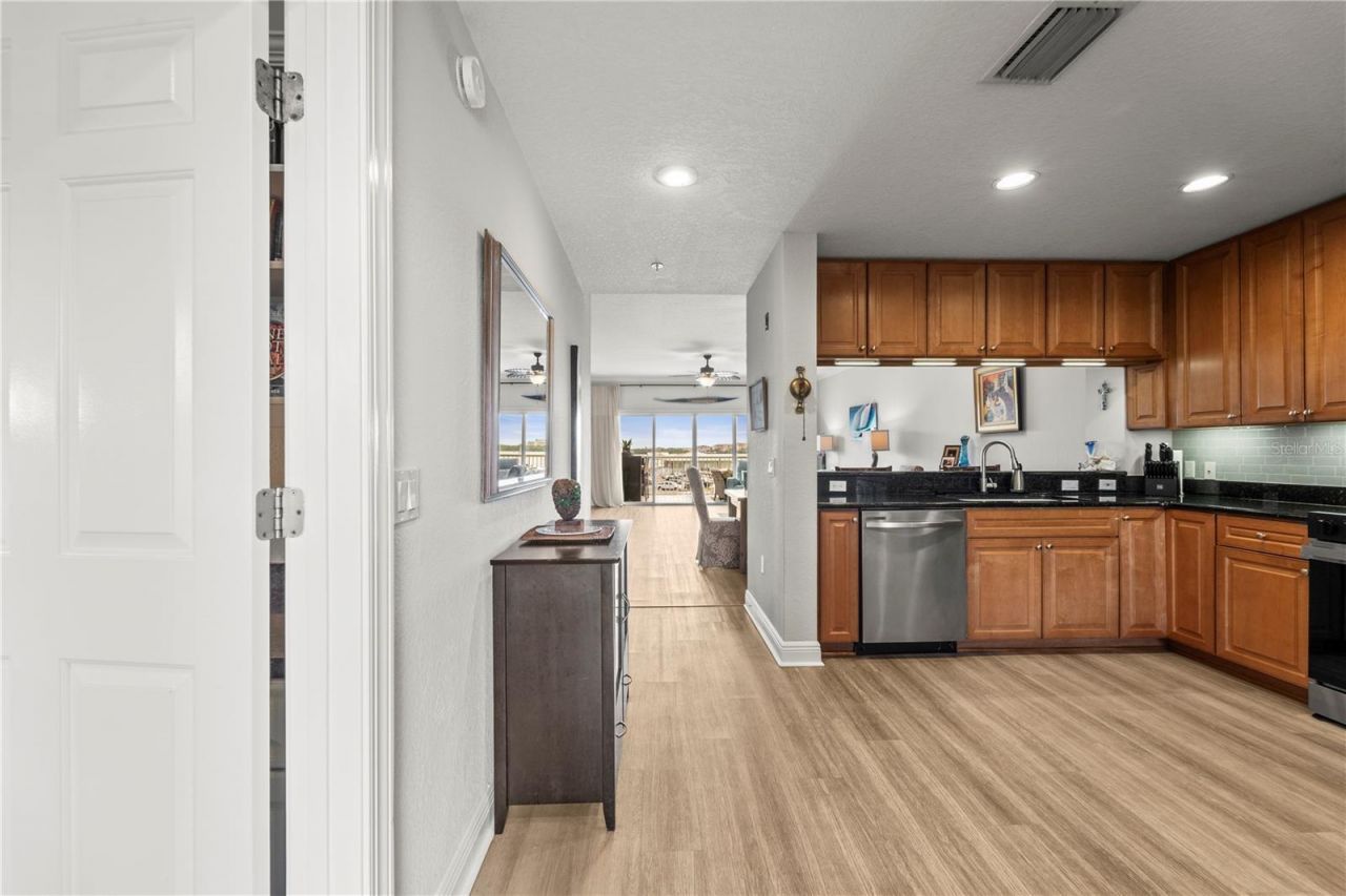 425 150th Avenue, Unit 2303, Madeira Beach, FL 33708 Photo