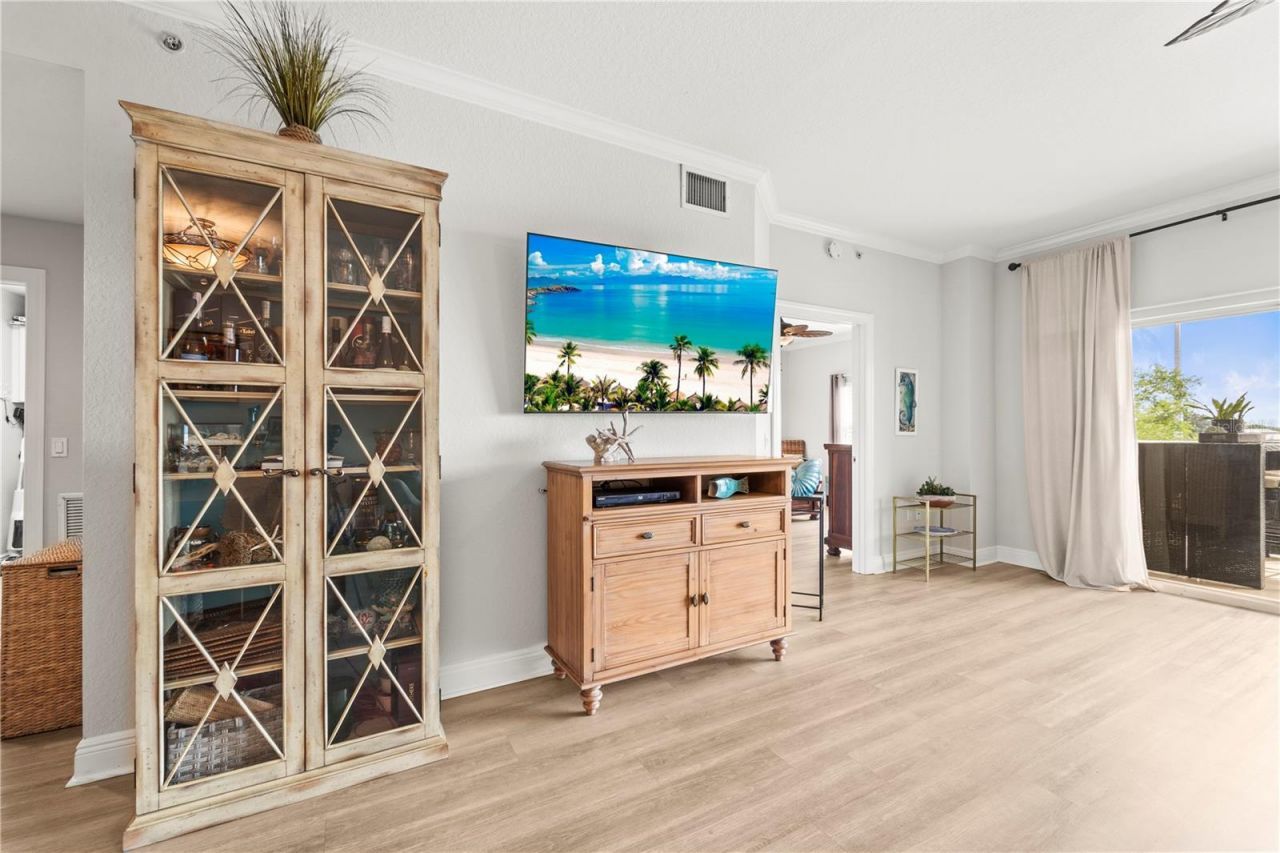 425 150th Avenue, Unit 2303, Madeira Beach, FL 33708 Photo