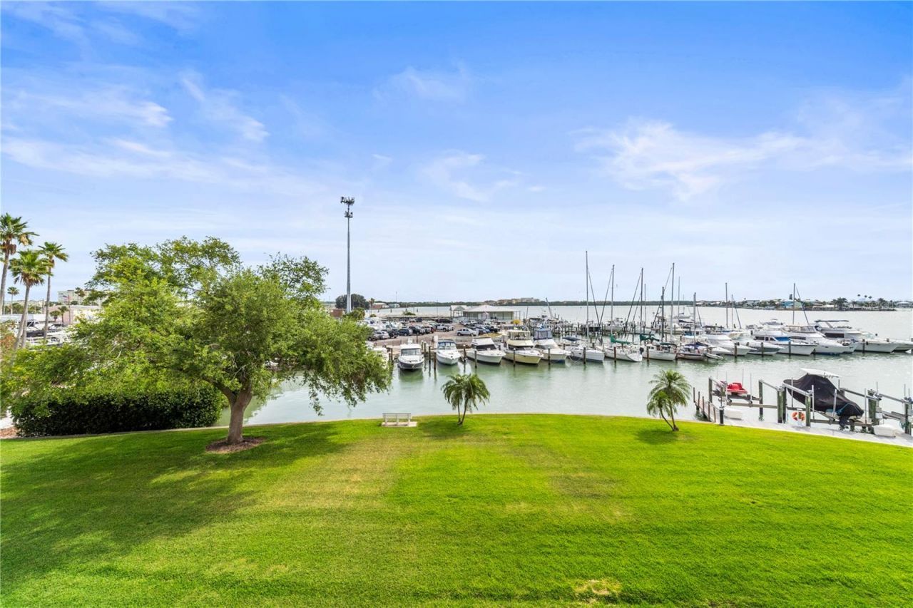 425 150th Avenue, Unit 2303, Madeira Beach, FL 33708 Photo