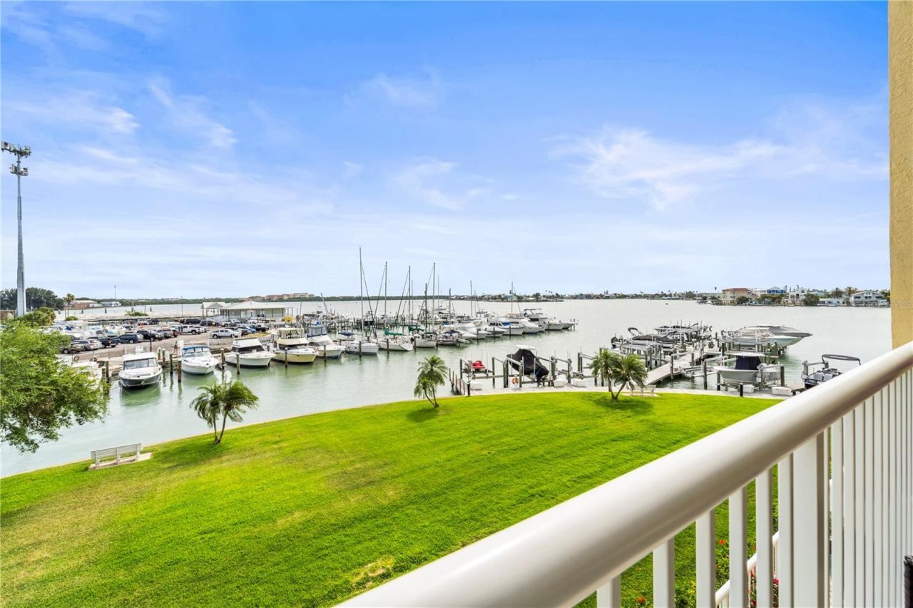 425 150th Avenue, Unit 2303, Madeira Beach, FL 33708 Photo