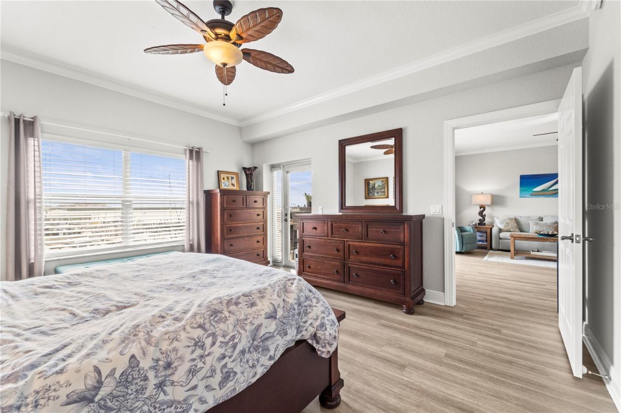 425 150th Avenue, Unit 2303, Madeira Beach, FL 33708 Photo