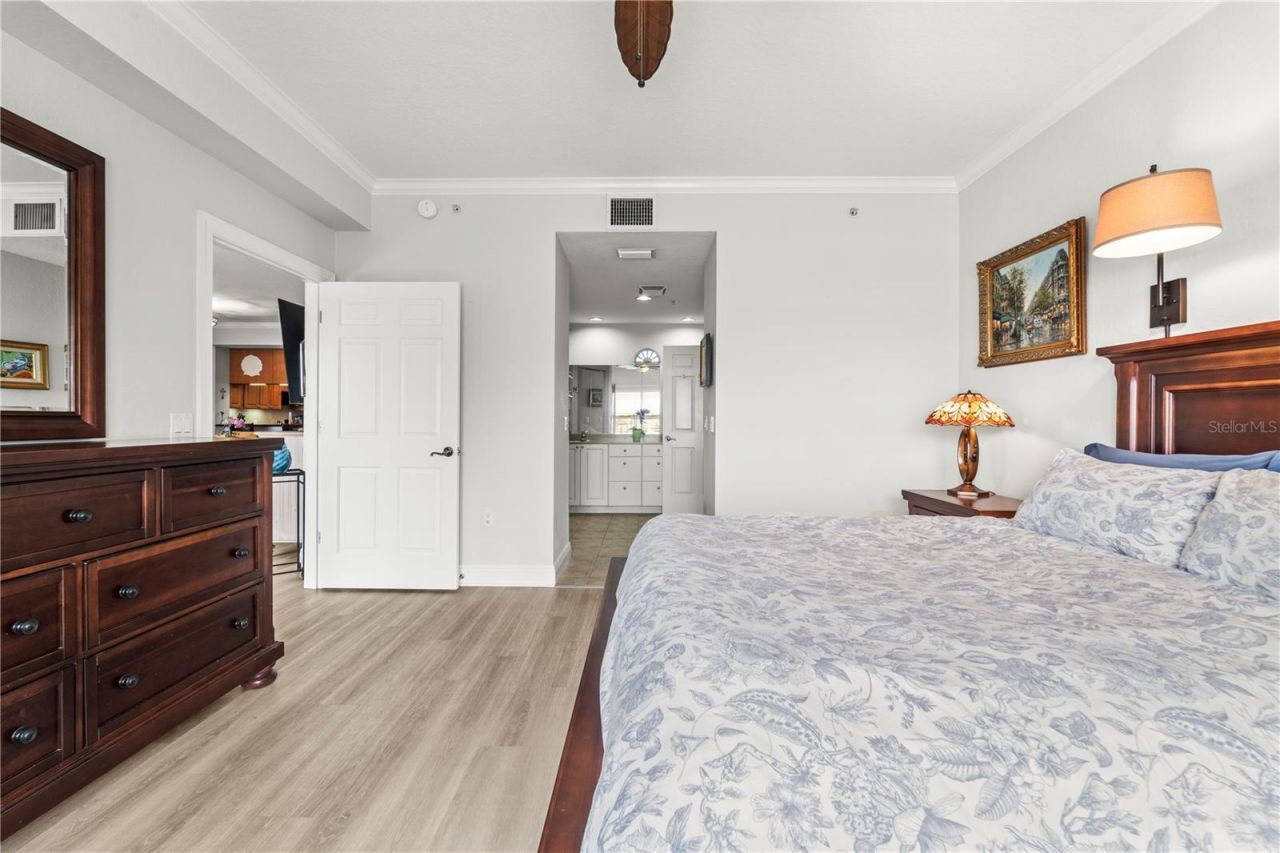 425 150th Avenue, Unit 2303, Madeira Beach, FL 33708 Photo