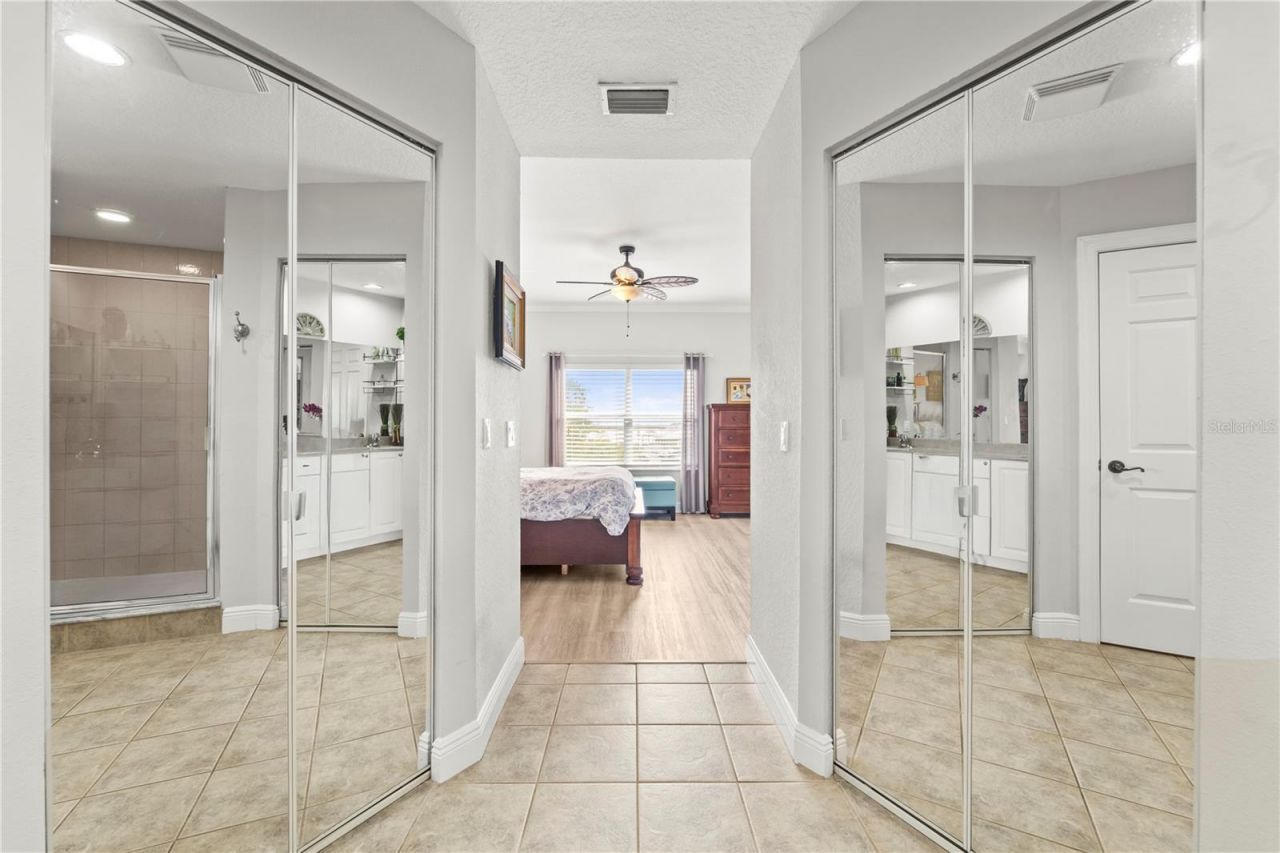 425 150th Avenue, Unit 2303, Madeira Beach, FL 33708 Photo