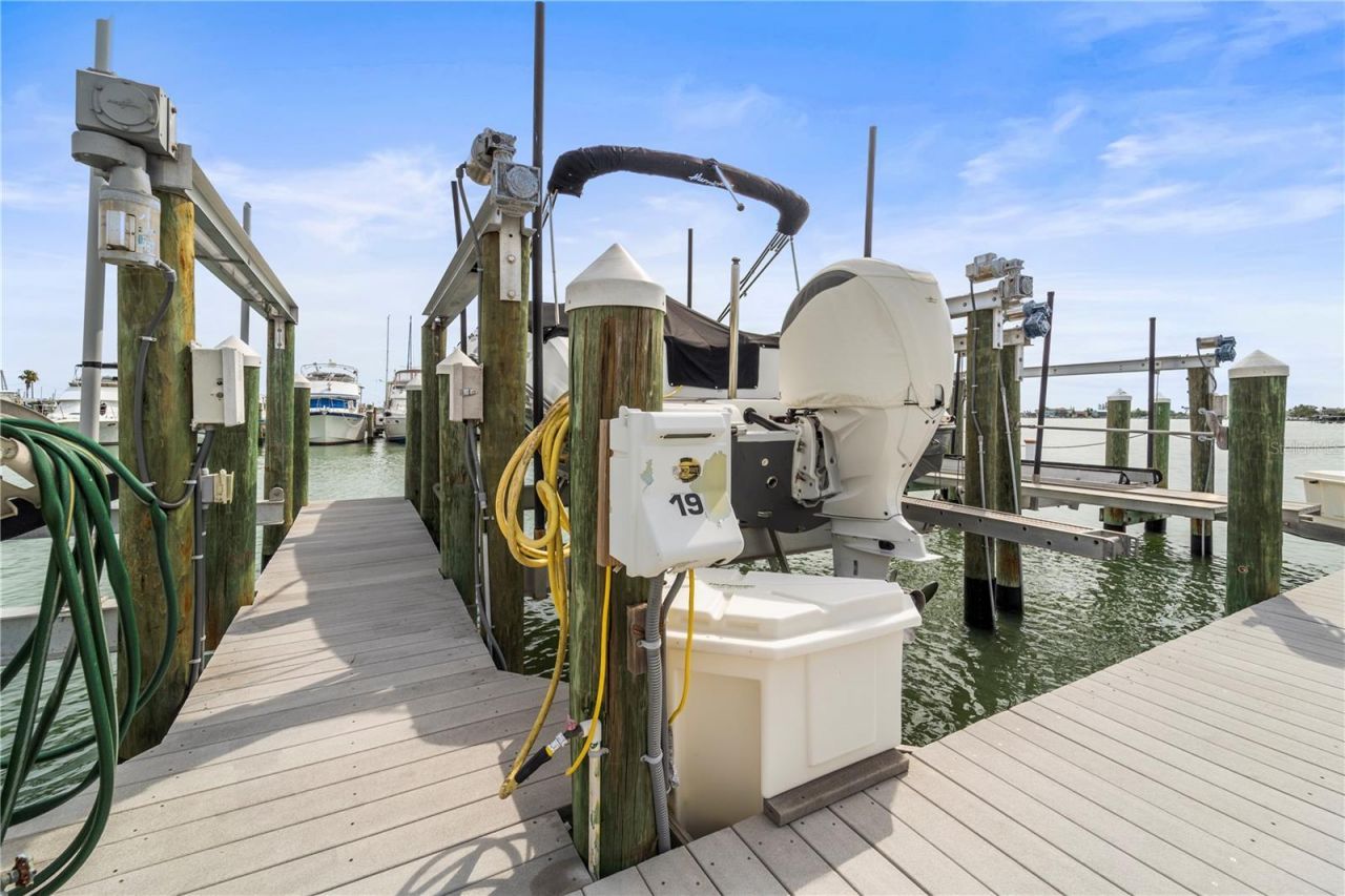 425 150th Avenue, Unit 2303, Madeira Beach, FL 33708 Photo