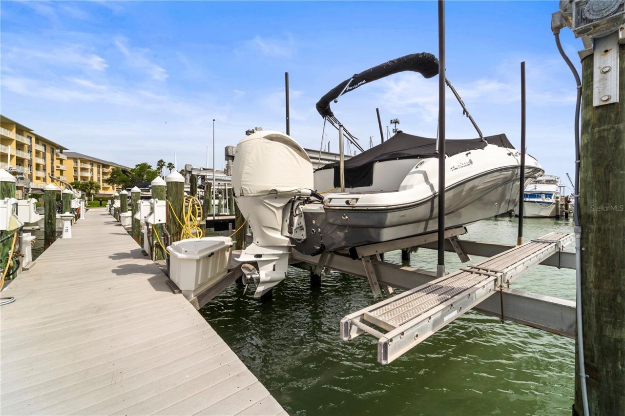 425 150th Avenue, Unit 2303, Madeira Beach, FL 33708 Photo