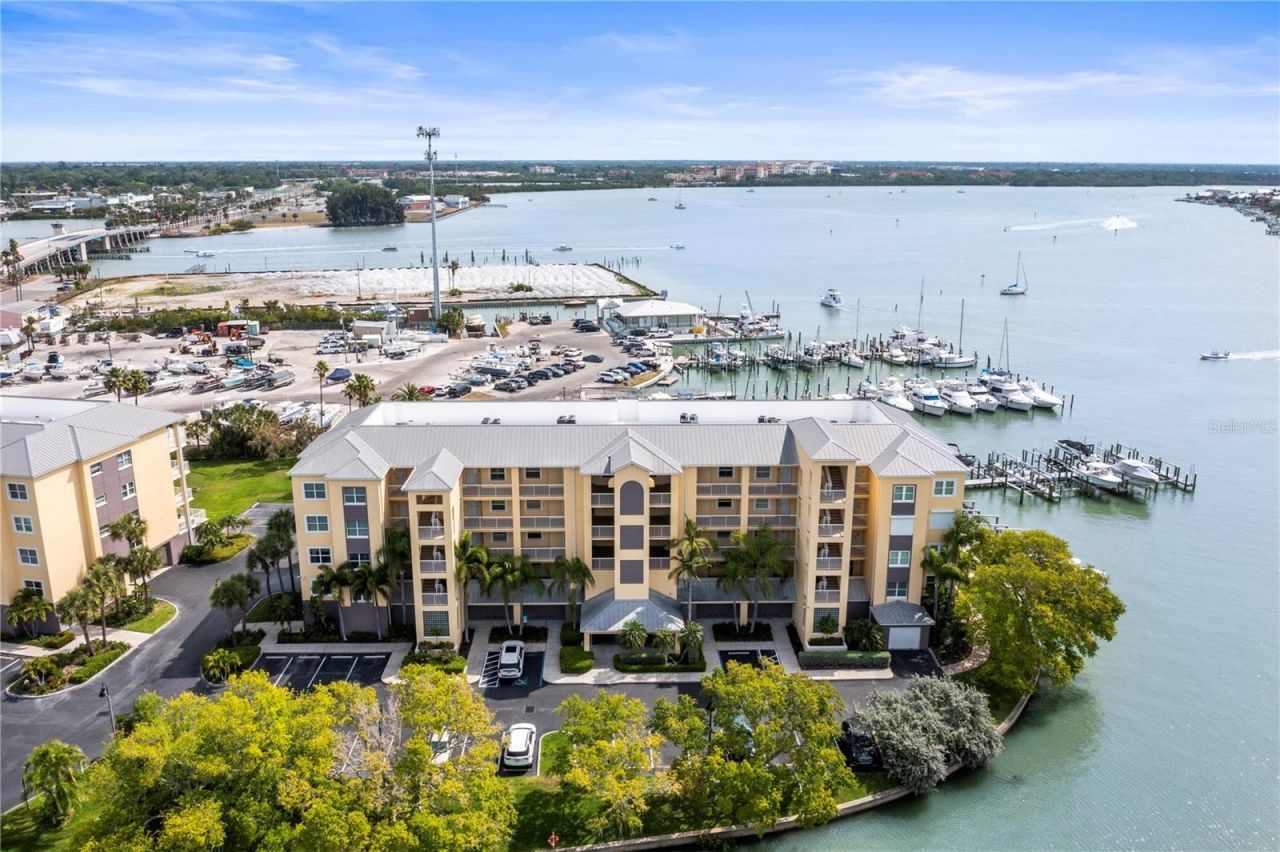 425 150th Avenue, Unit 2303, Madeira Beach, FL 33708 Photo