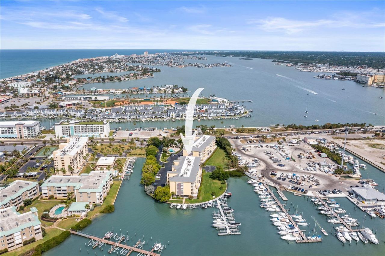 425 150th Avenue, Unit 2303, Madeira Beach, FL 33708 Photo