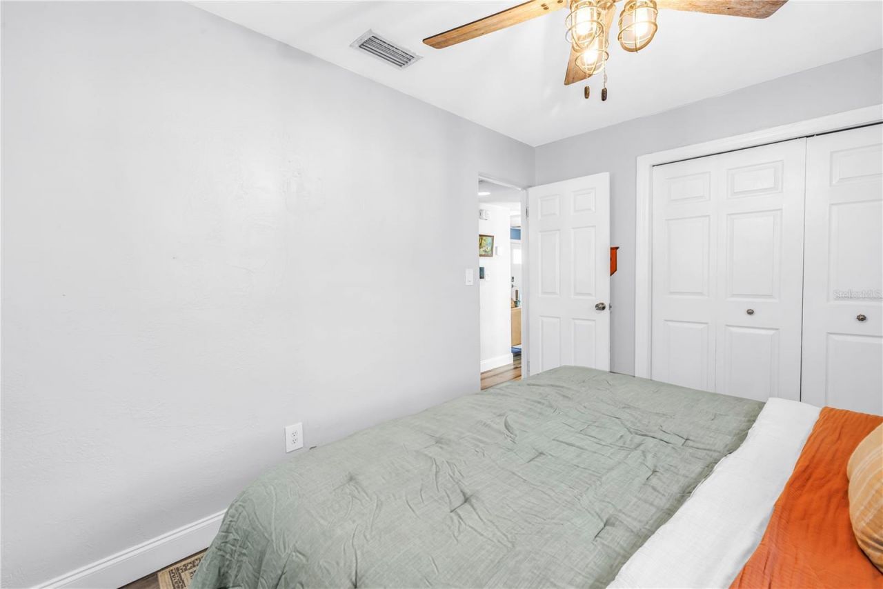 5698 24th Terrace N, Saint Petersburg, FL 33710 Photo