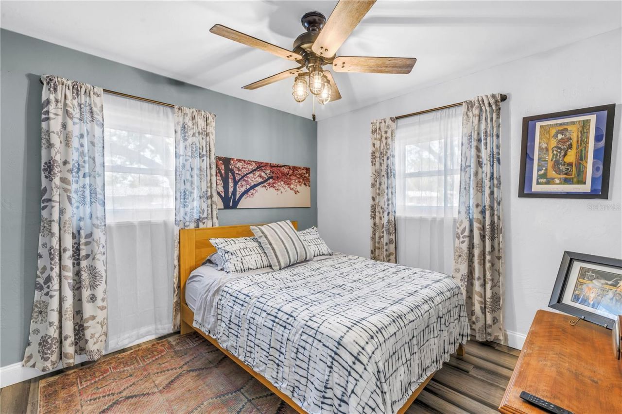 5698 24th Terrace N, Saint Petersburg, FL 33710 Photo