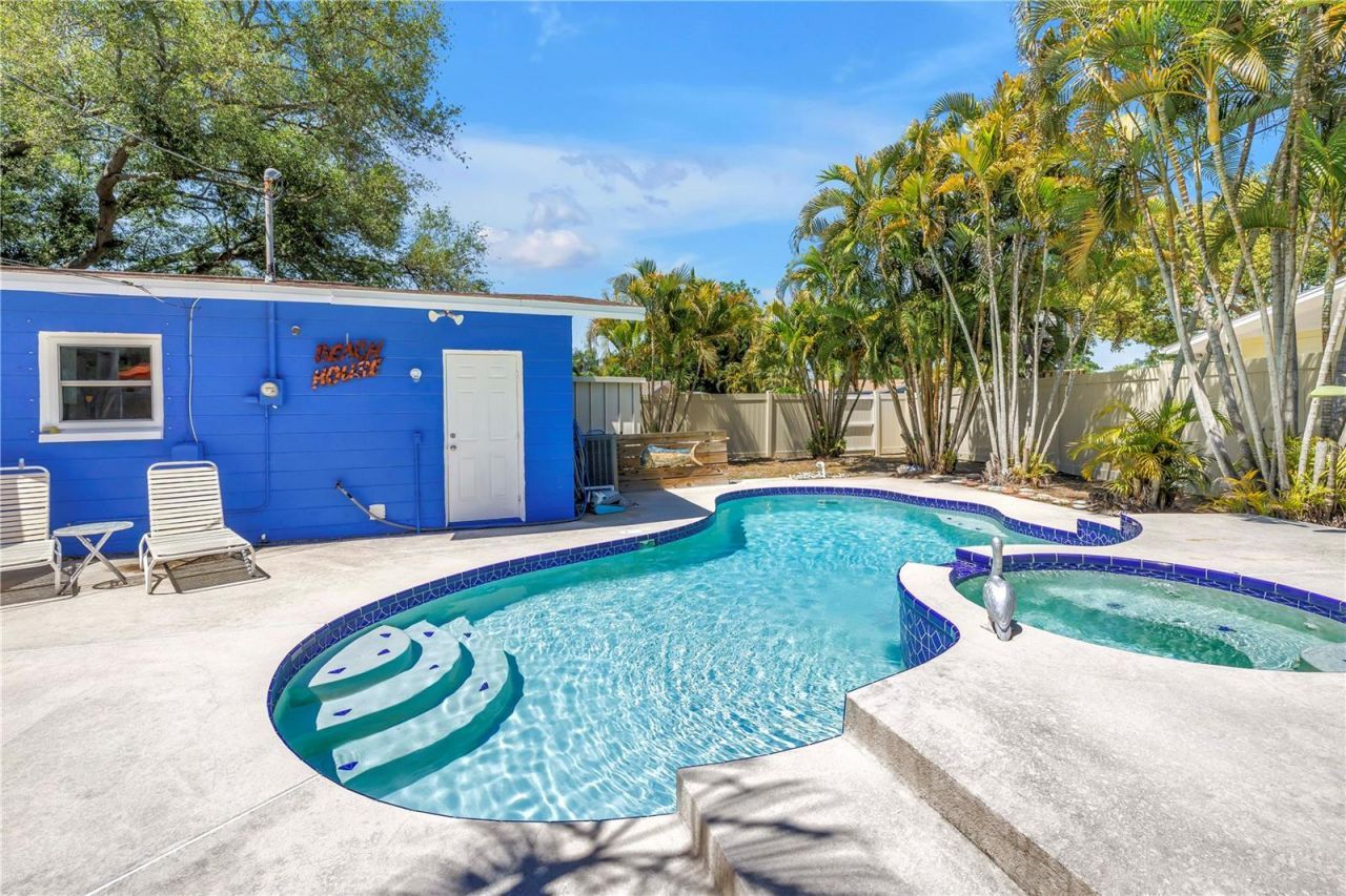 5698 24th Terrace N, Saint Petersburg, FL 33710 Photo