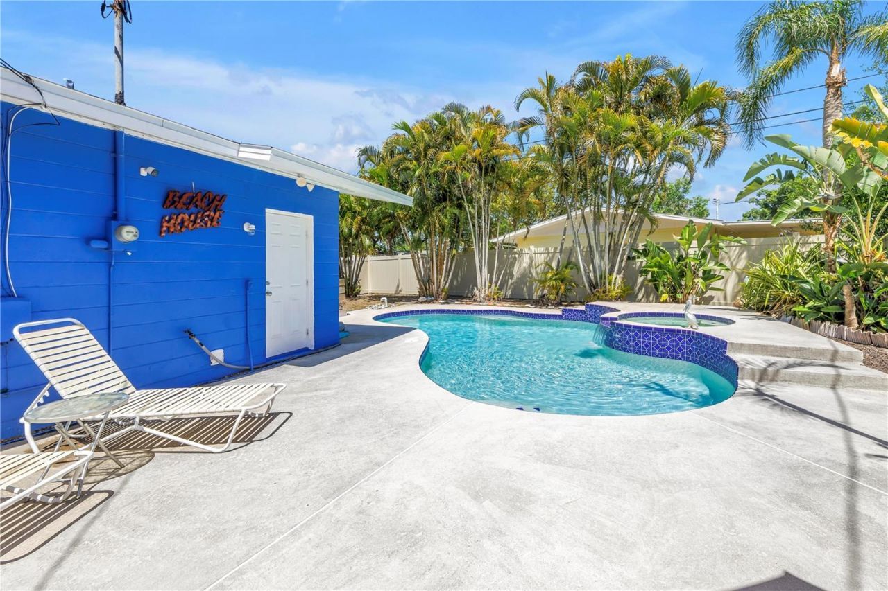 5698 24th Terrace N, Saint Petersburg, FL 33710 Photo