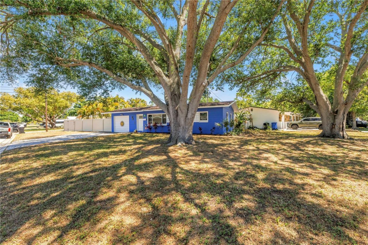 5698 24th Terrace N, Saint Petersburg, FL 33710 Photo