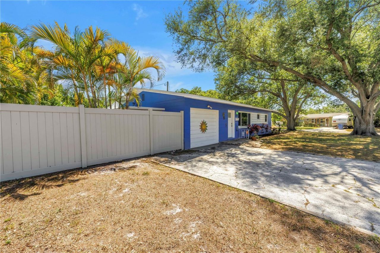 5698 24th Terrace N, Saint Petersburg, FL 33710 Photo