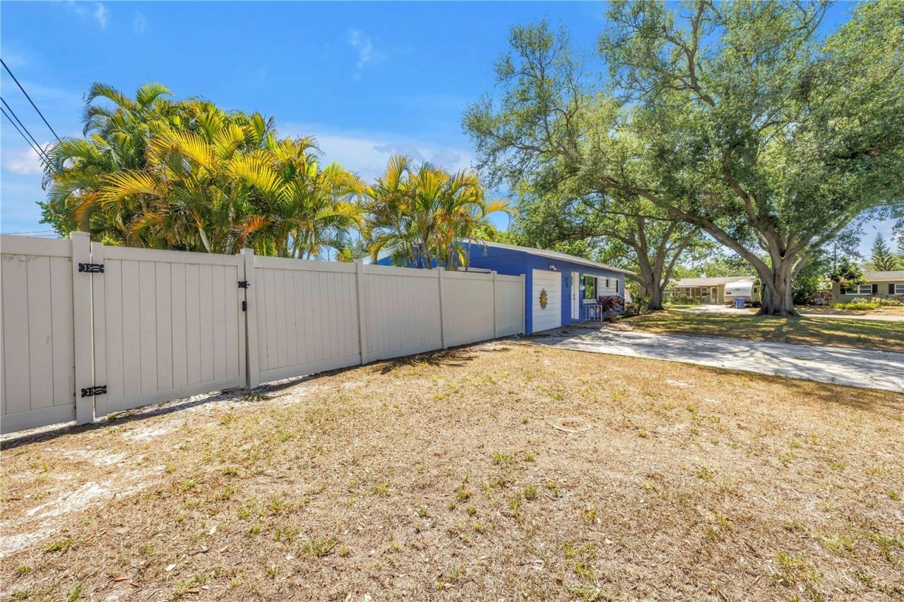 5698 24th Terrace N, Saint Petersburg, FL 33710 Photo