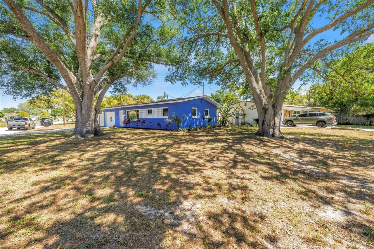 5698 24th Terrace N, Saint Petersburg, FL 33710 Photo