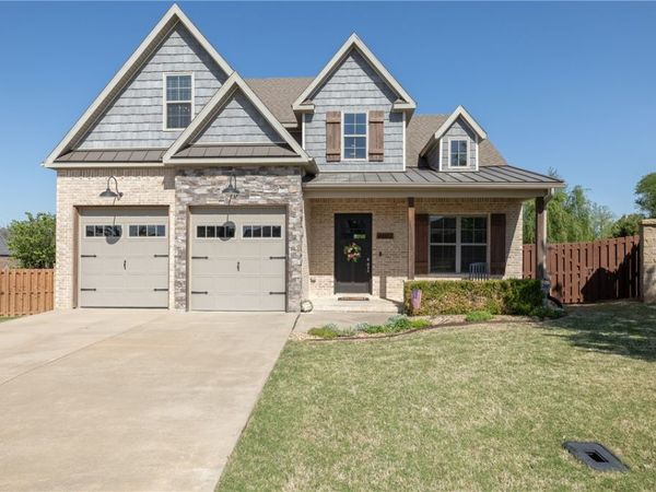 4607 W Buckeye Drive , Rogers, AR 72758