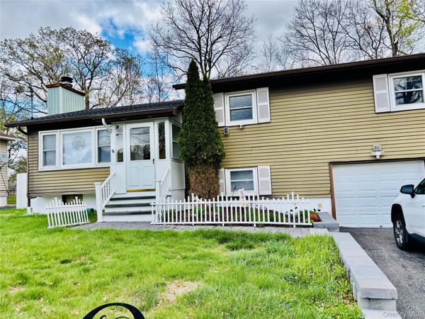 22 Oak Lane , Middletown, NY 10940