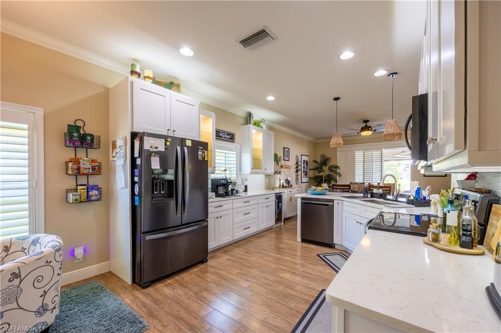 2128 Cape Heather Cir, Cape Coral, FL 33991 Photo