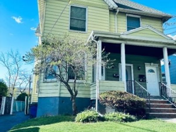 144 W 2 nd Ave, Roselle, NJ 07203