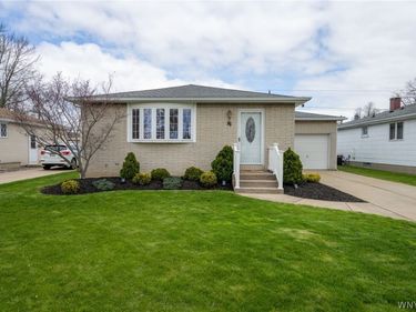 76 E Cherbourg Drive, Buffalo, NY 14227