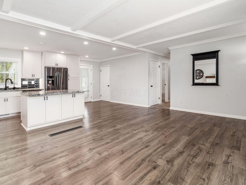 15715 E State Route 37, Sunbury, OH 43074 Photo 4