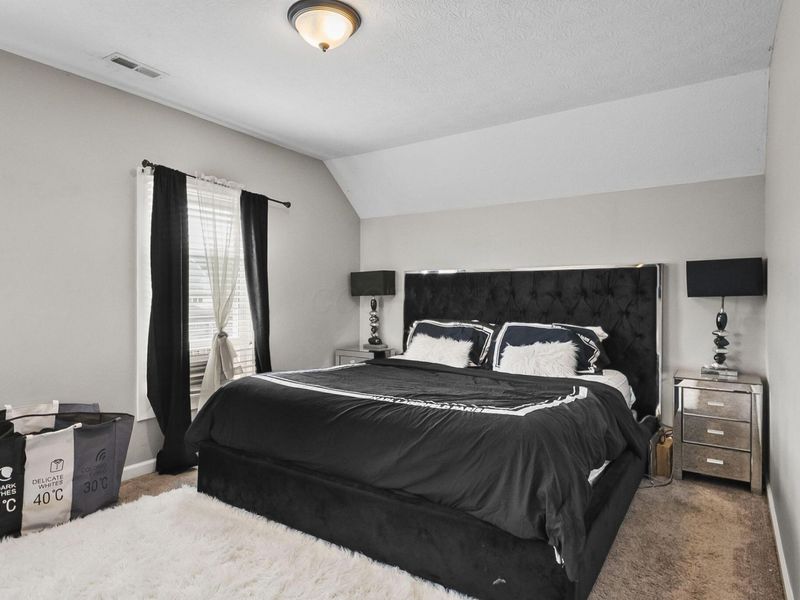 374 N Champion Avenue , Columbus, OH 43203 Photo 16