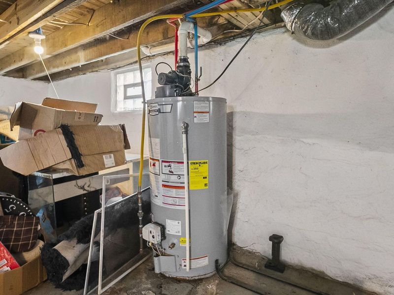 374 N Champion Avenue , Columbus, OH 43203 Photo 22