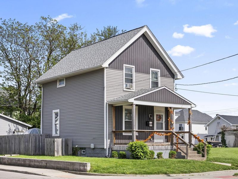 374 N Champion Avenue , Columbus, OH 43203 Photo 3