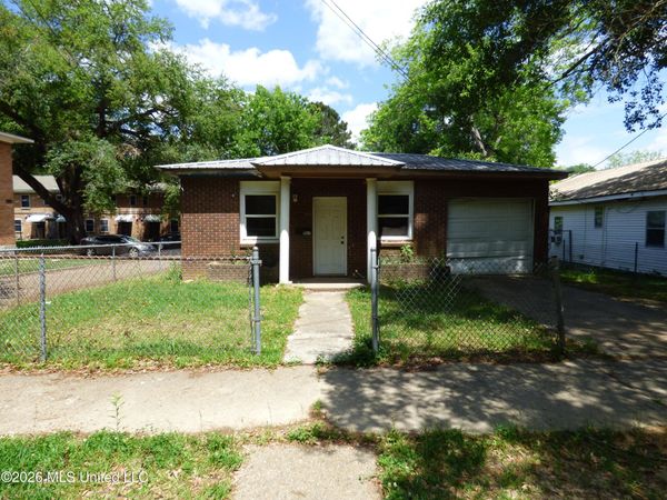 321 Saint Augustine , McComb, MS 39648